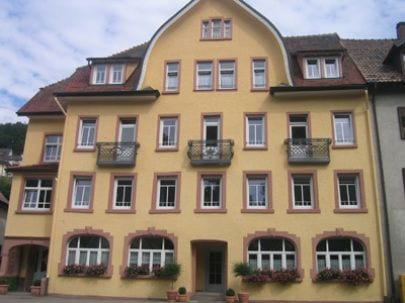 Kunststofffenster – Rehawohnheim in Hornberg, ausgeführt von der Schreinerei Wöhrle